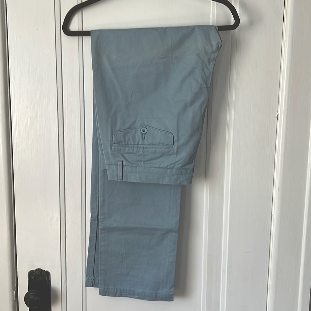 Grayers, light blue 36 x32 men’s chinos. Lightly worn, great condition.